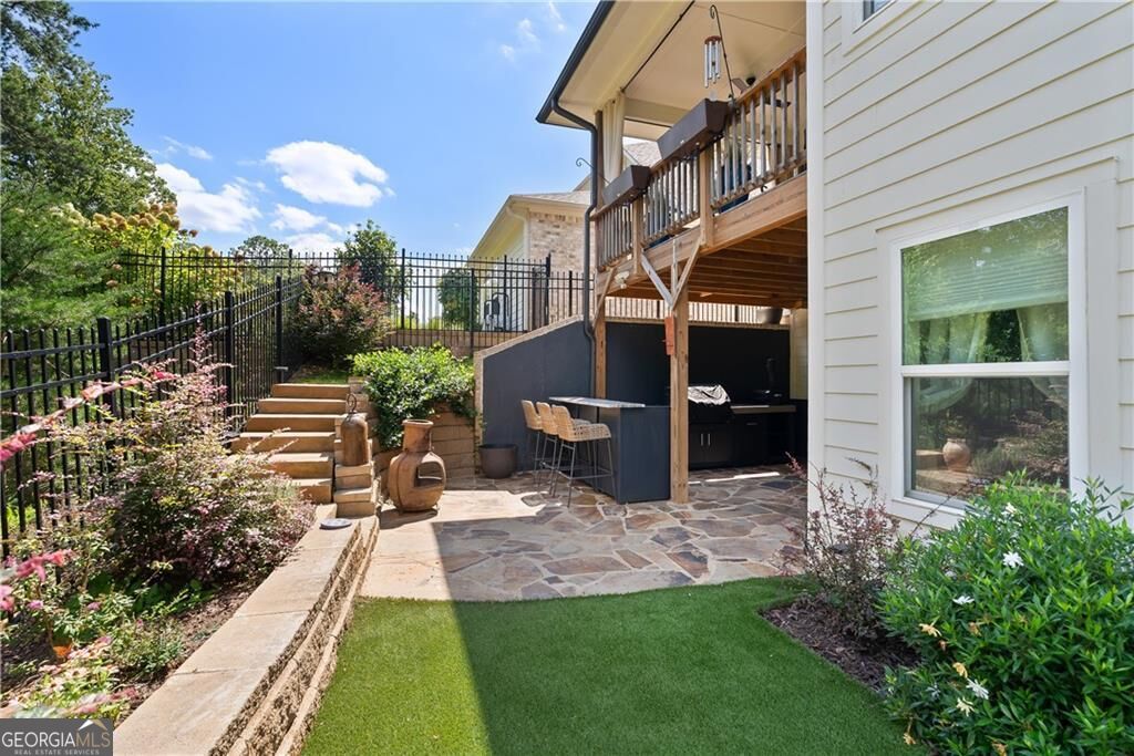 318 Carriage Glen Lane