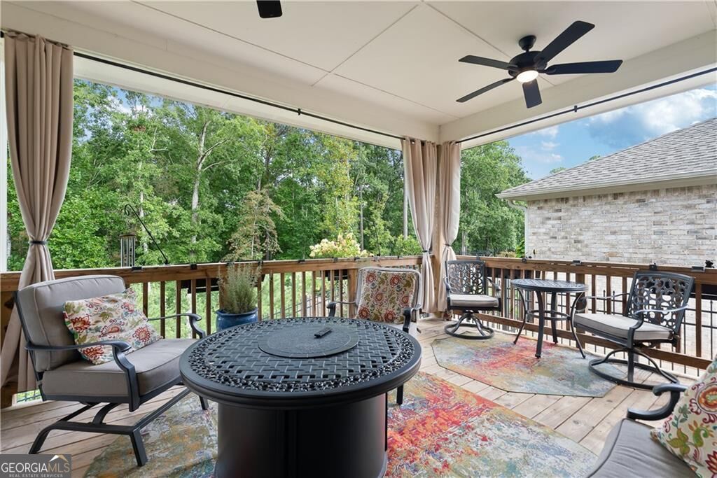 318 Carriage Glen Lane