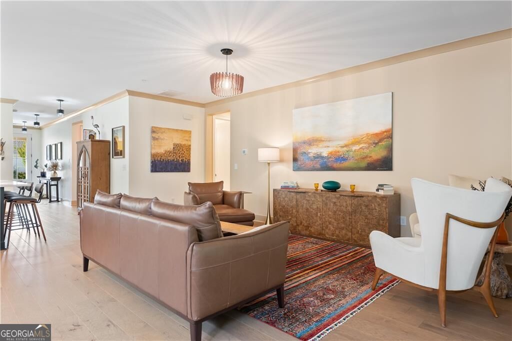 318 Carriage Glen Lane