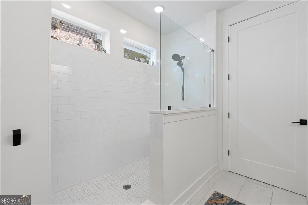 318 Carriage Glen Lane