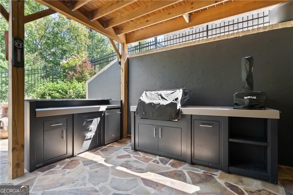 318 Carriage Glen Lane