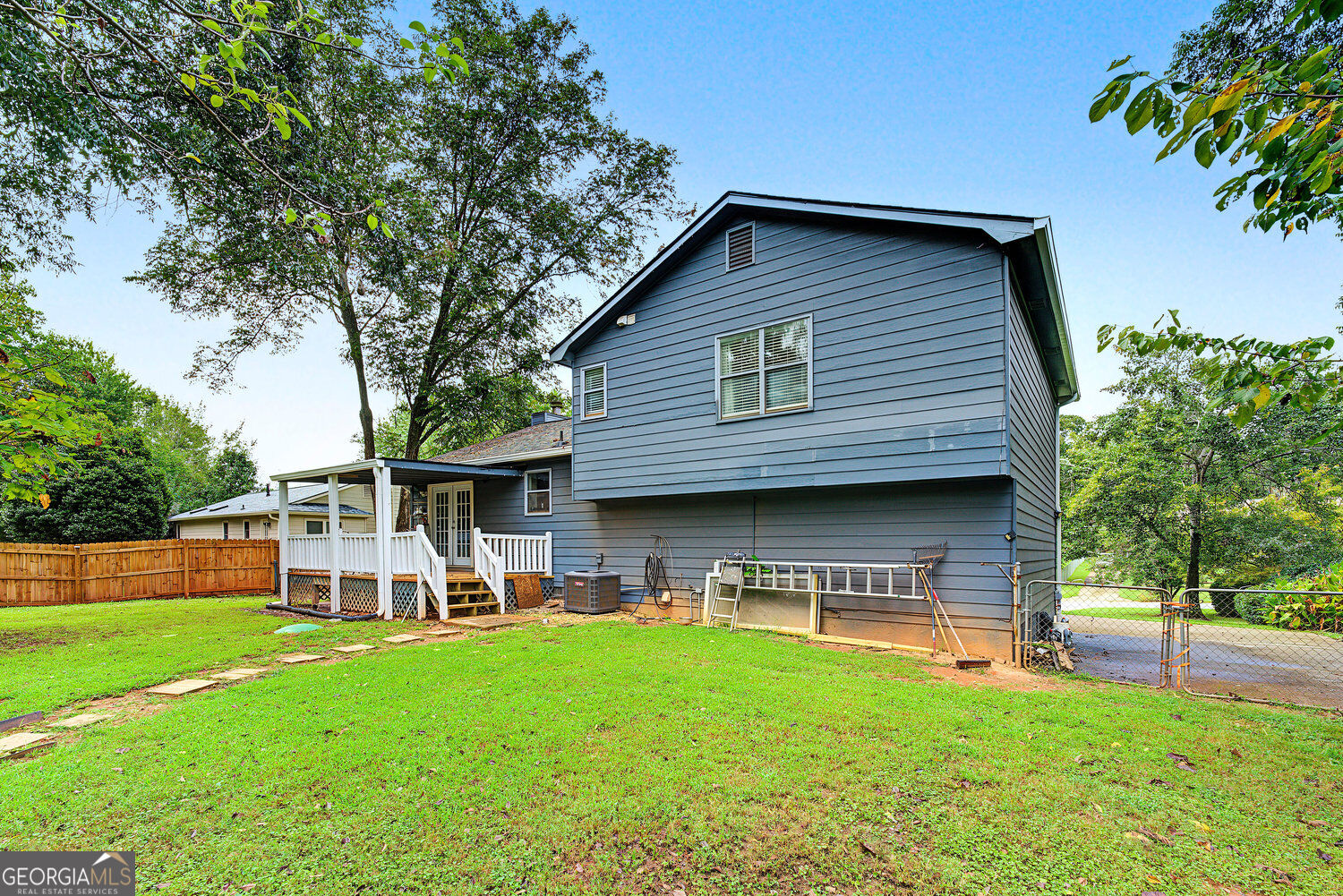 120 Lost Meadows Drive