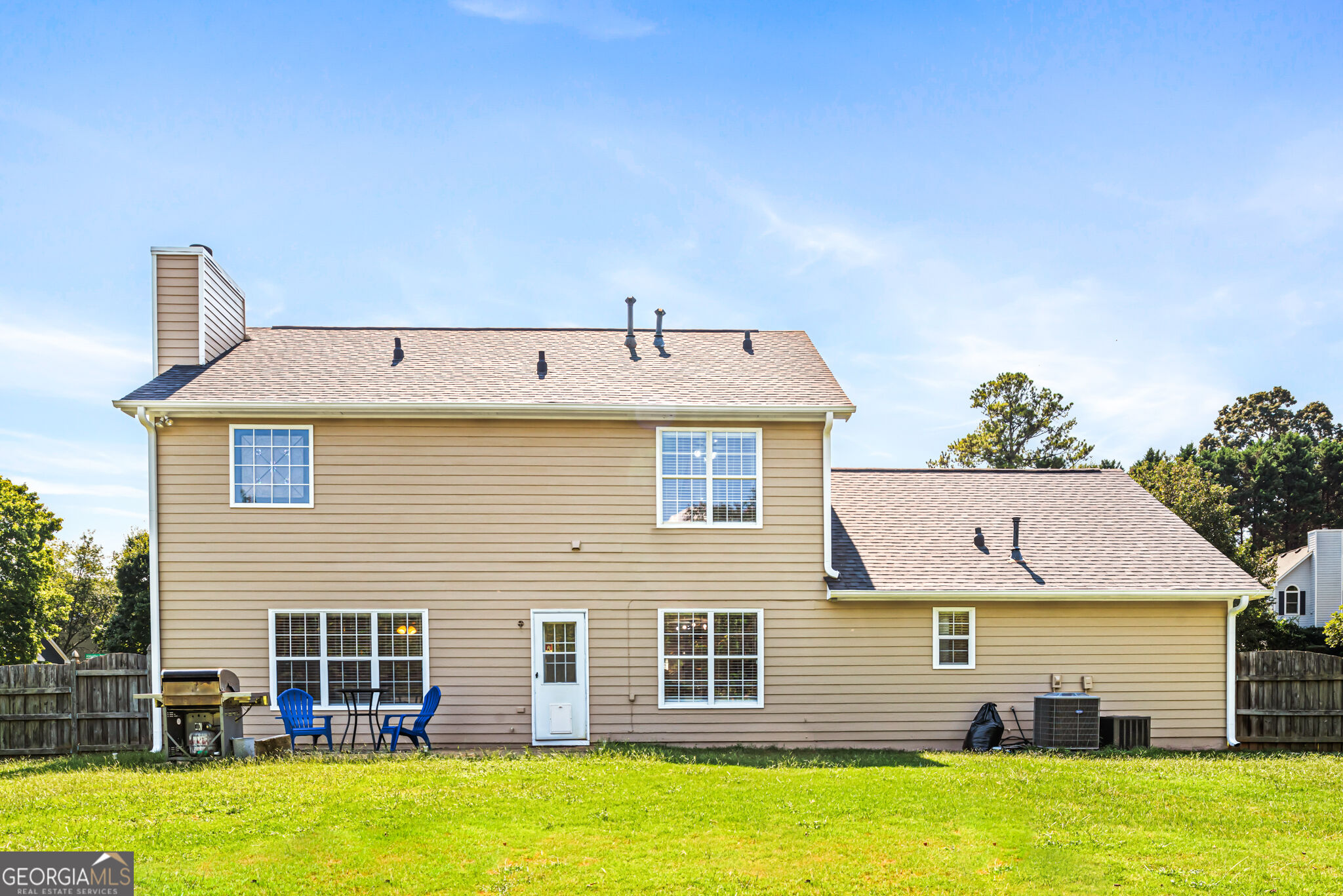 2586 Abbotts Glen Drive NW