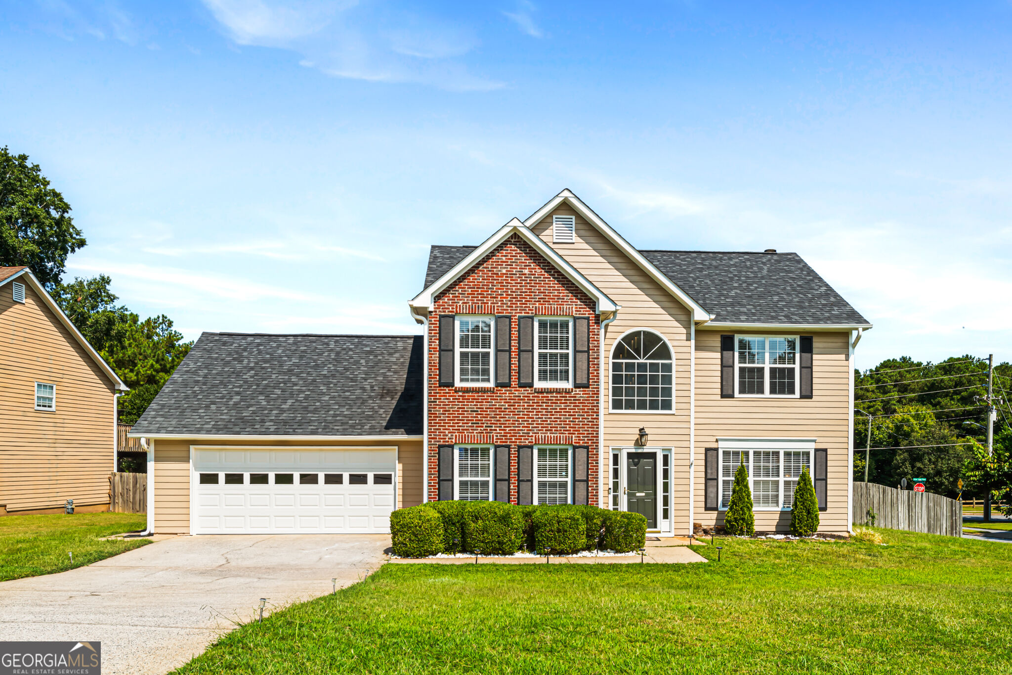 2586 Abbotts Glen Drive NW