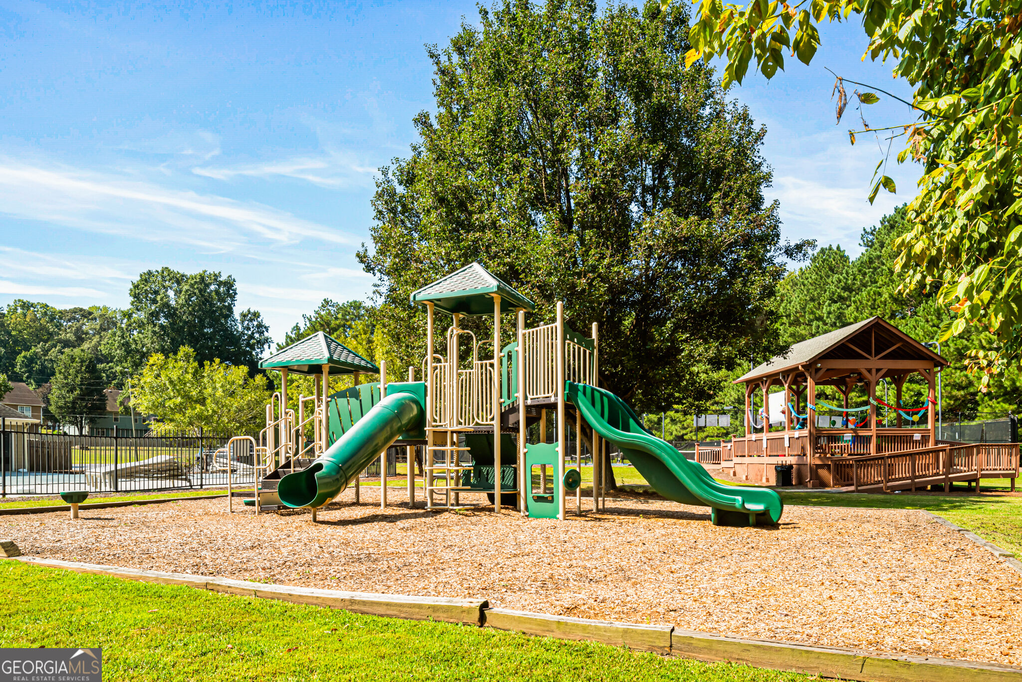 2586 Abbotts Glen Drive NW