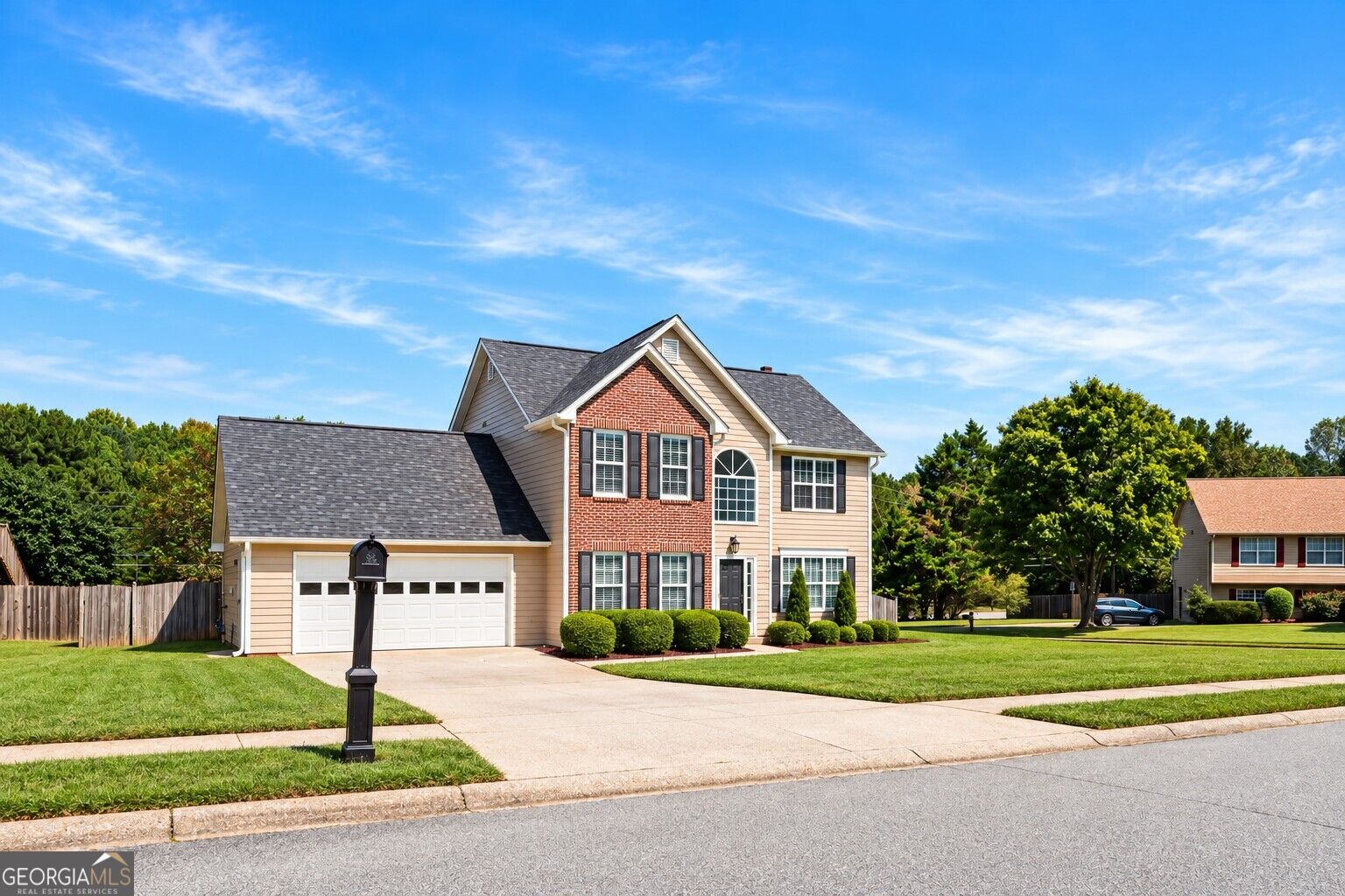 2586 Abbotts Glen Drive NW
