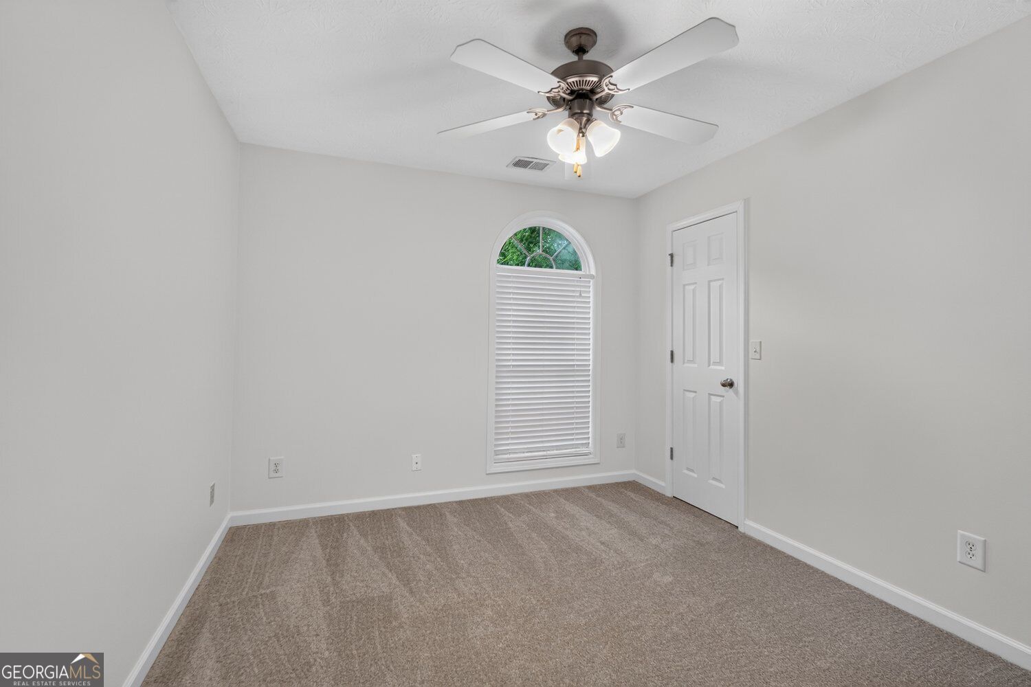 17 Mitchell Drive