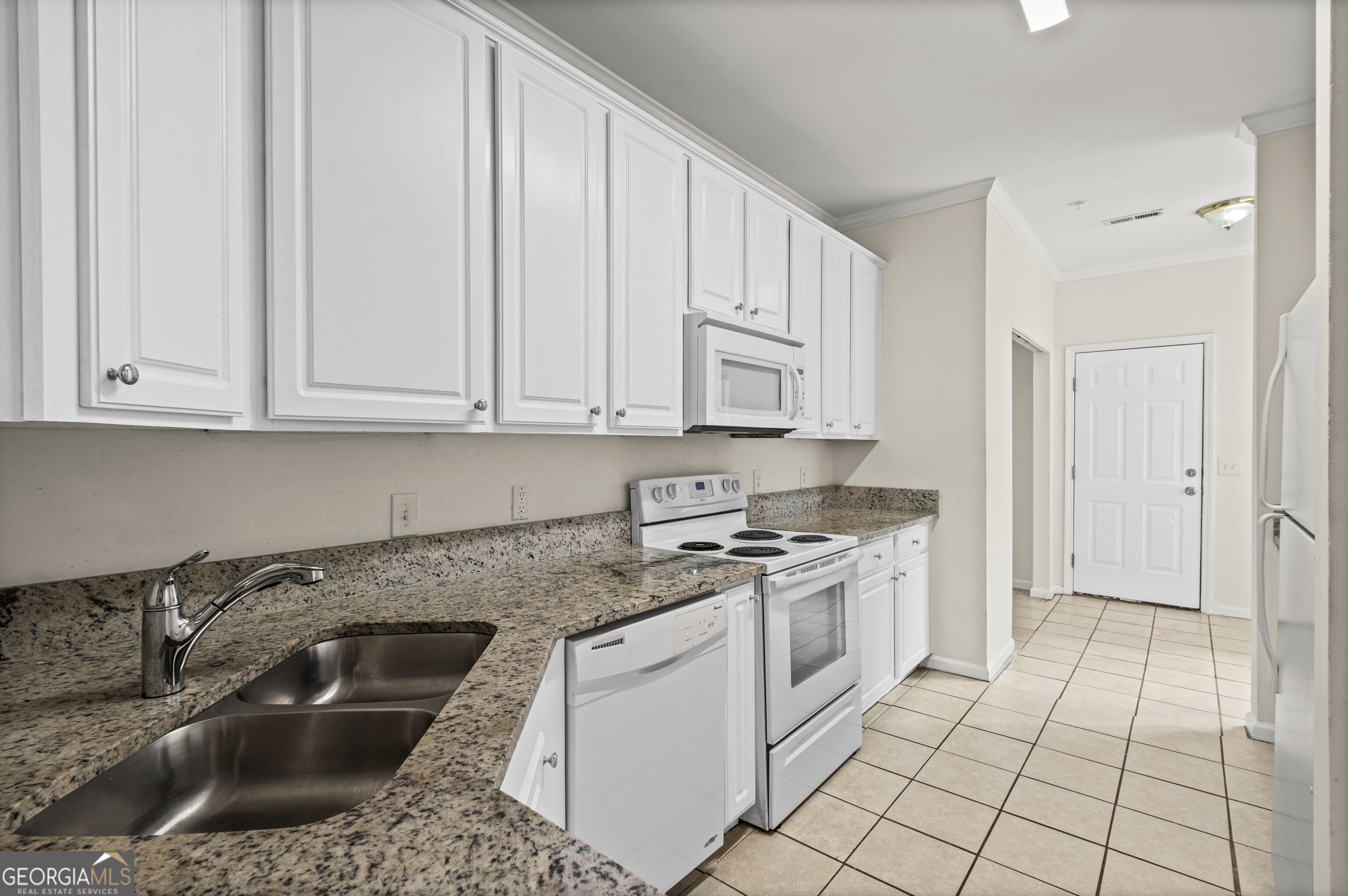 8806 Fairview Bluff Rd.