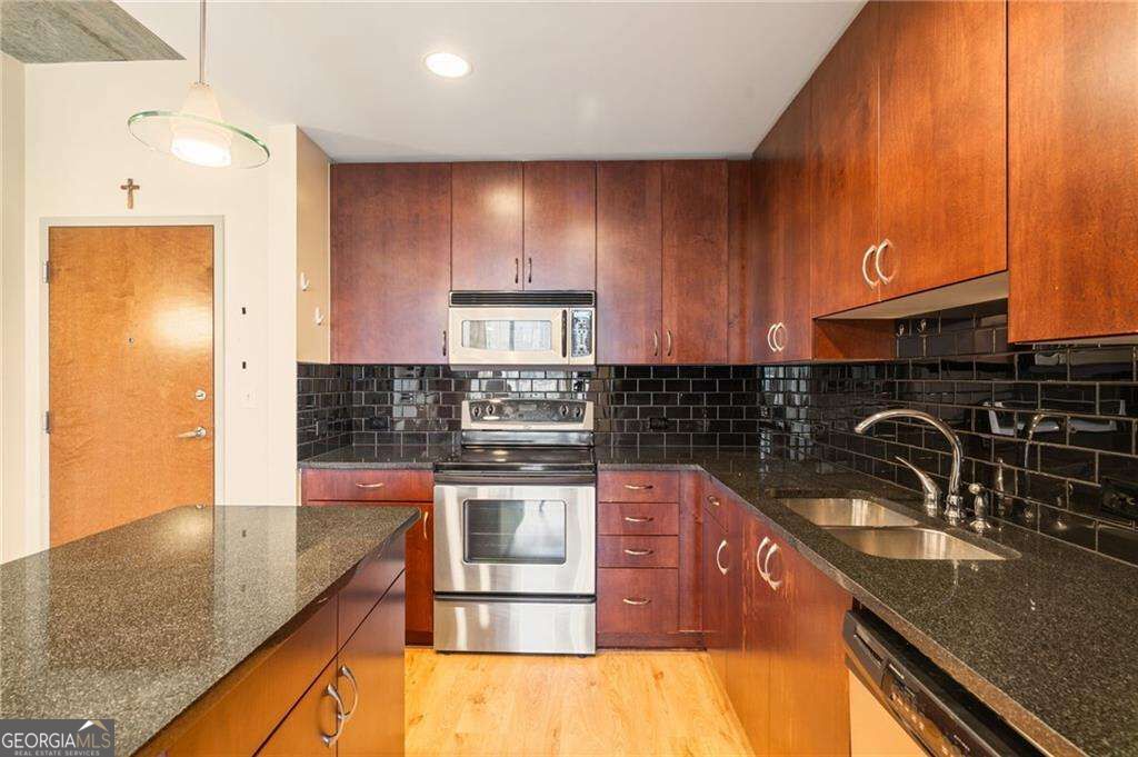 860 Peachtree Street NE # 803