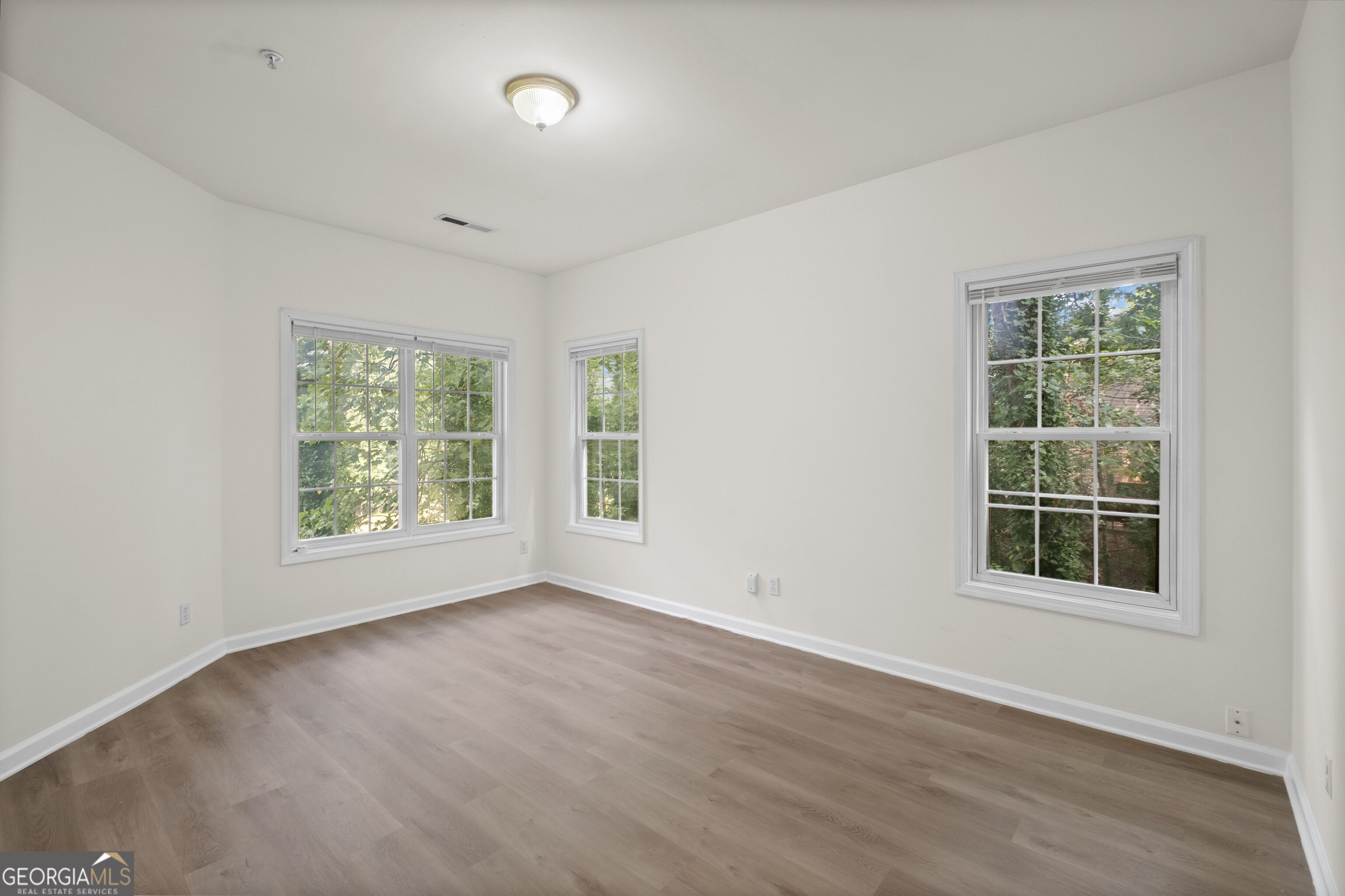 8849 Fairview Bluff Rd.