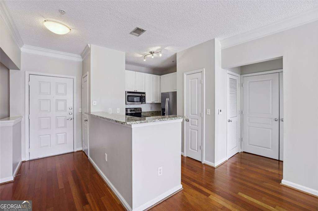 10 Perimeter Summit Boulevard NE # 3206
