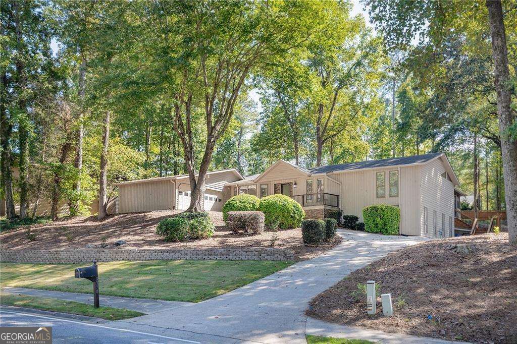 3370 Indian Hills Drive