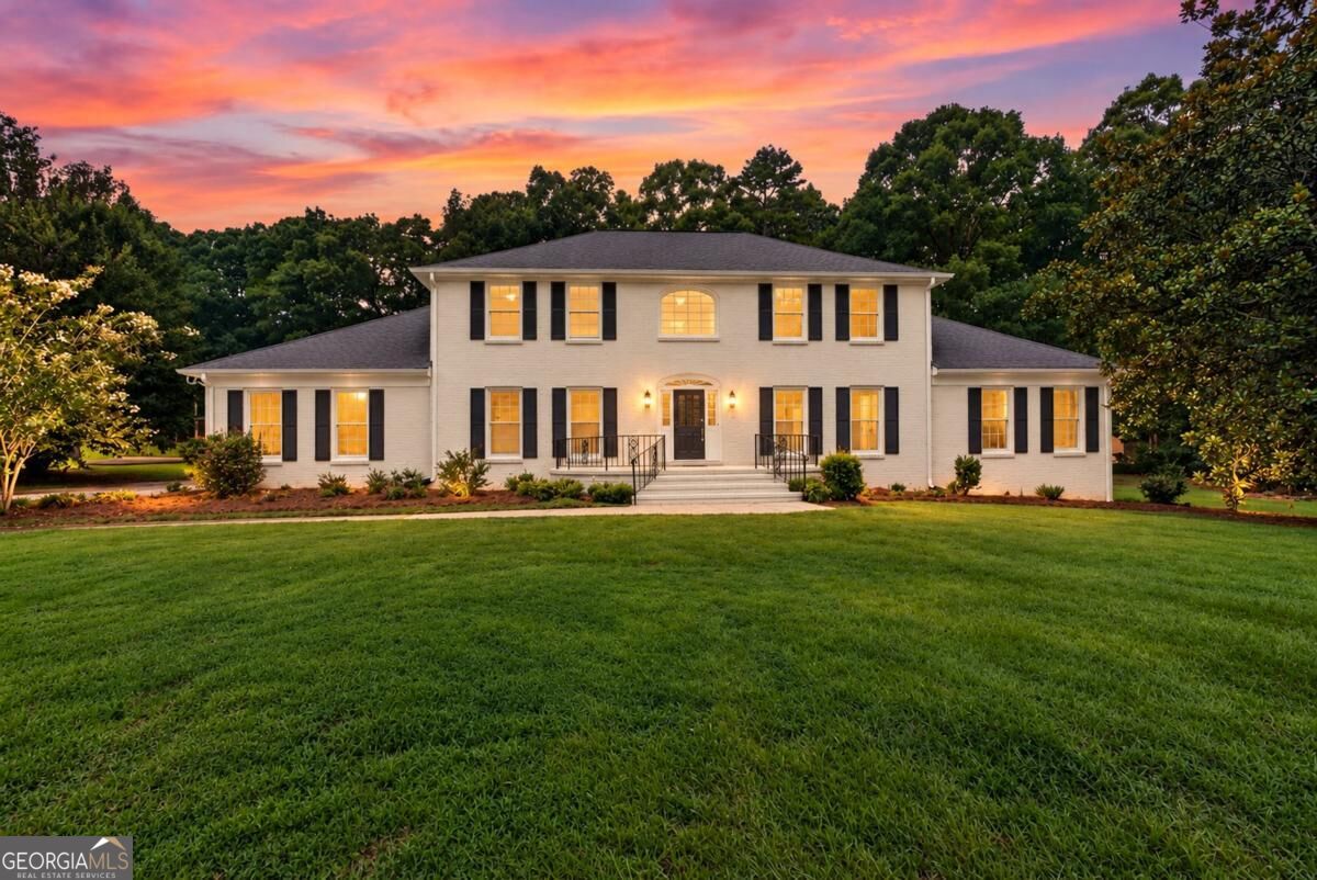 560 Hawthorne Drive