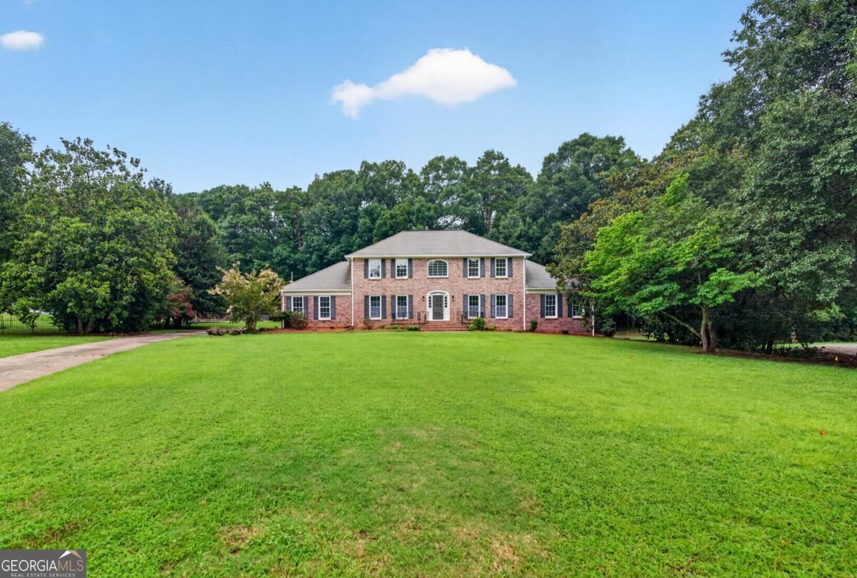 560 Hawthorne Drive