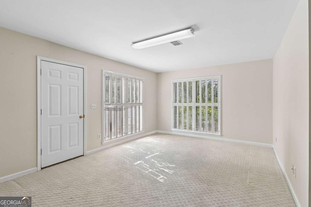 4274 Wieuca Overlook NE