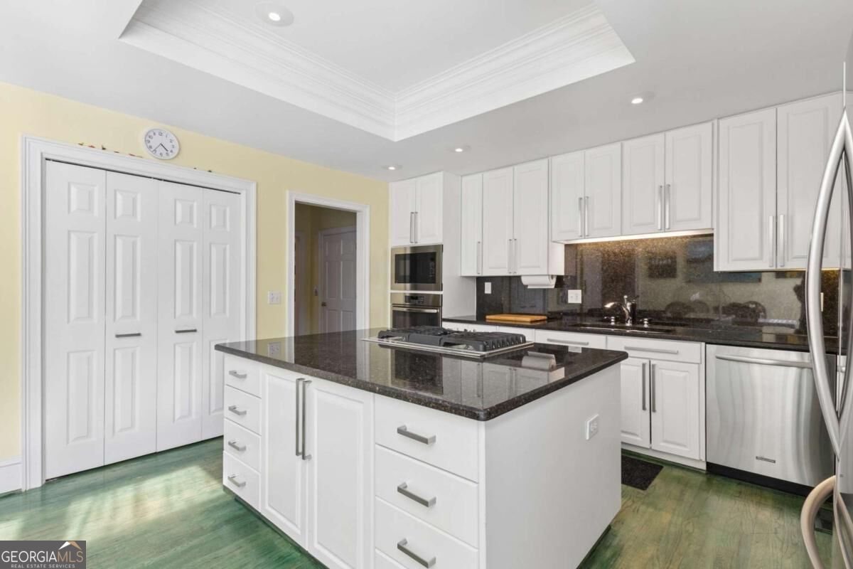 4274 Wieuca Overlook NE