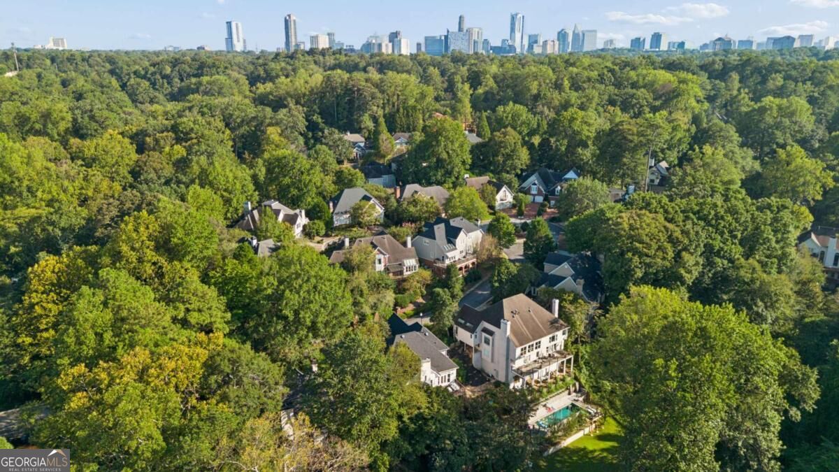 4274 Wieuca Overlook NE