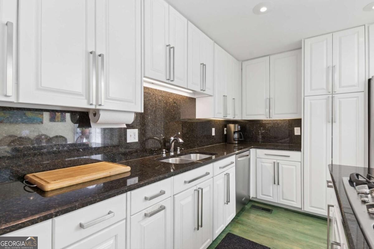 4274 Wieuca Overlook NE