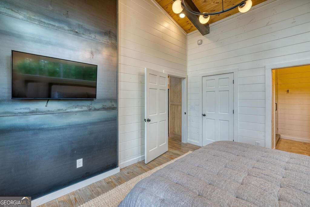 281 Raintree Bend