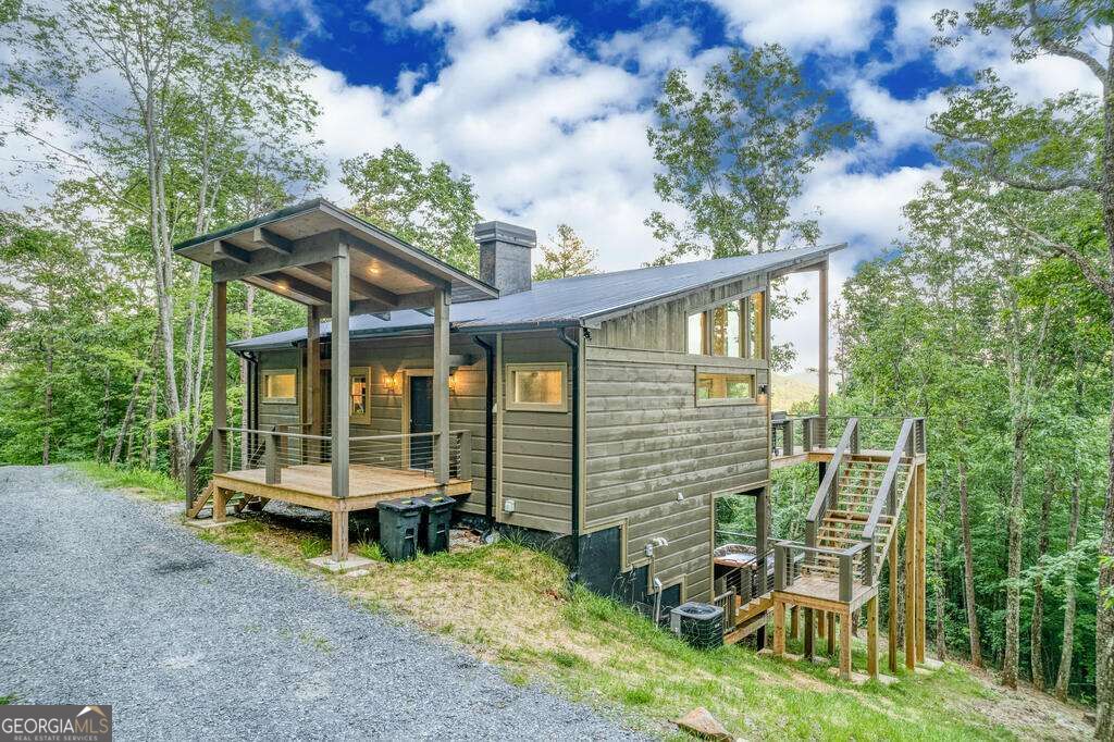 281 Raintree Bend