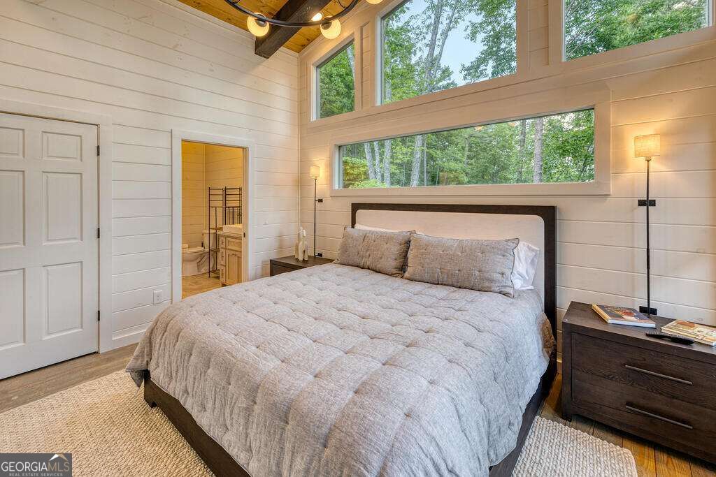 281 Raintree Bend