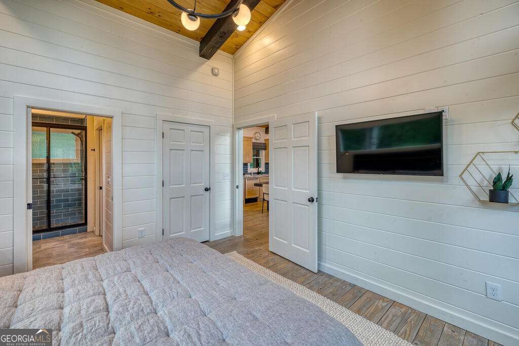 281 Raintree Bend