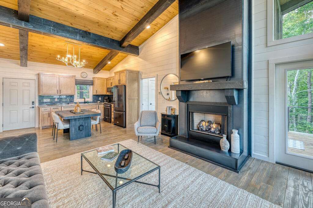 281 Raintree Bend