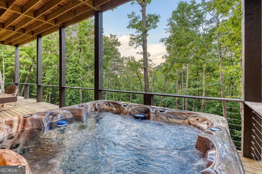 281 Raintree Bend