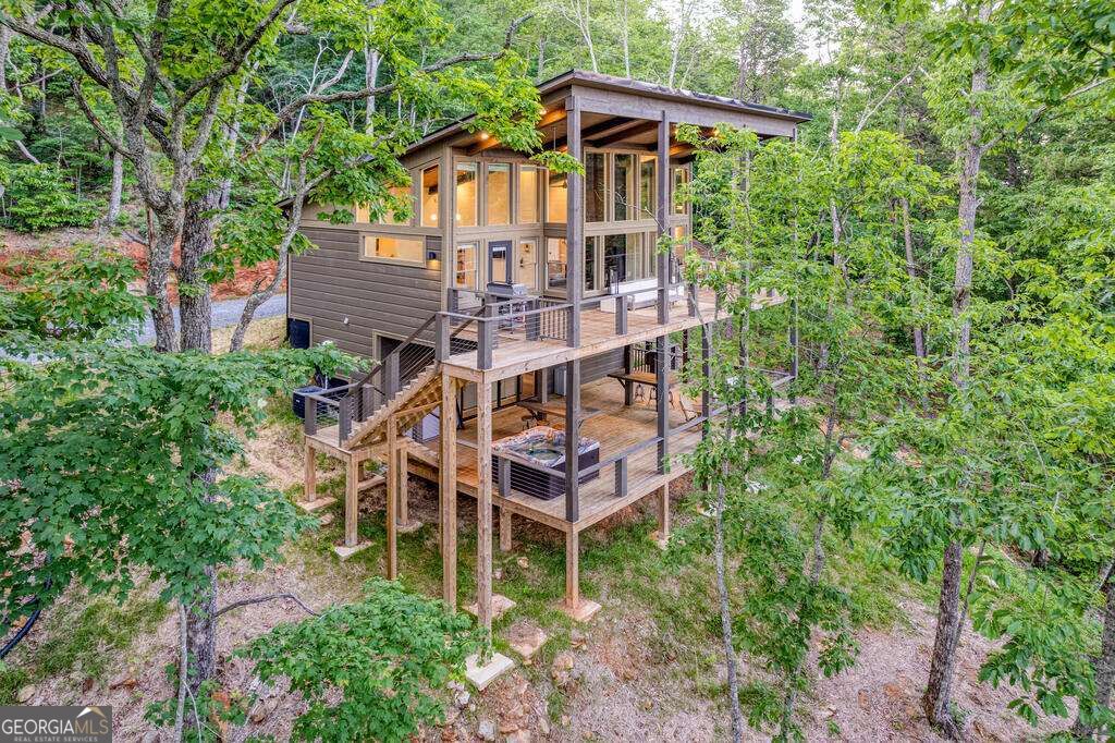 281 Raintree Bend