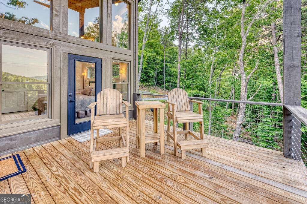 281 Raintree Bend