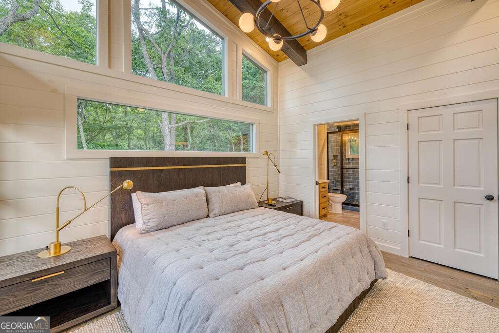 281 Raintree Bend
