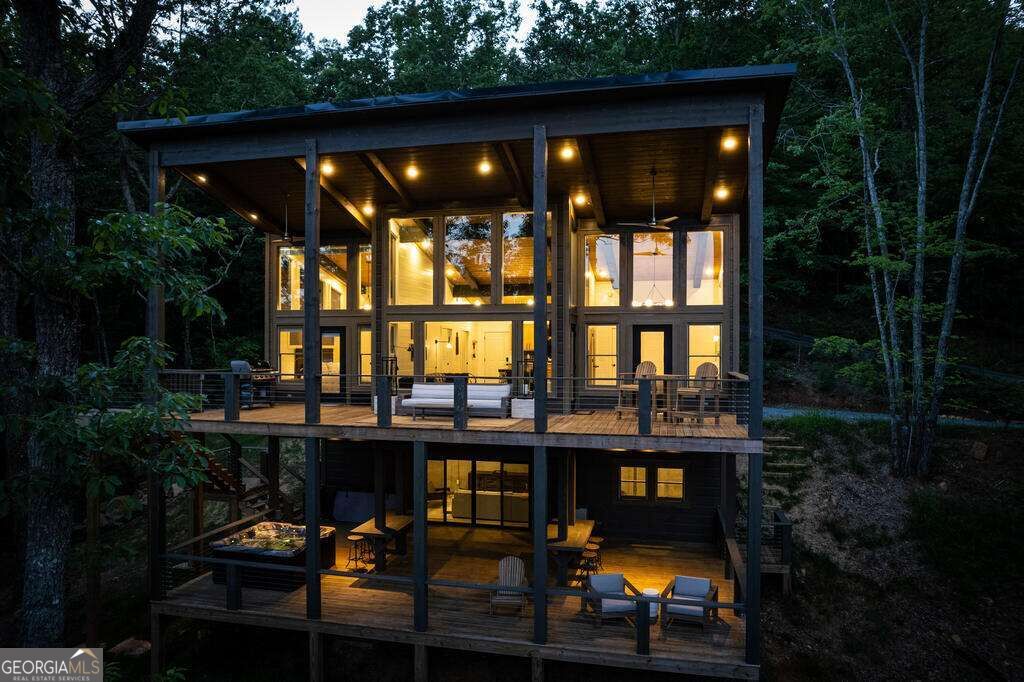 281 Raintree Bend