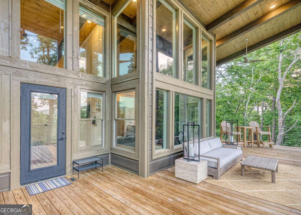 281 Raintree Bend
