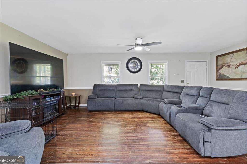 38 Baker Road SE