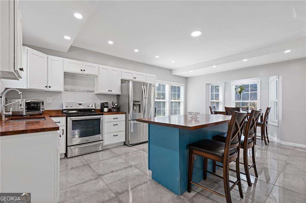38 Baker Road SE
