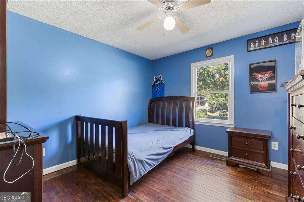 38 Baker Road SE