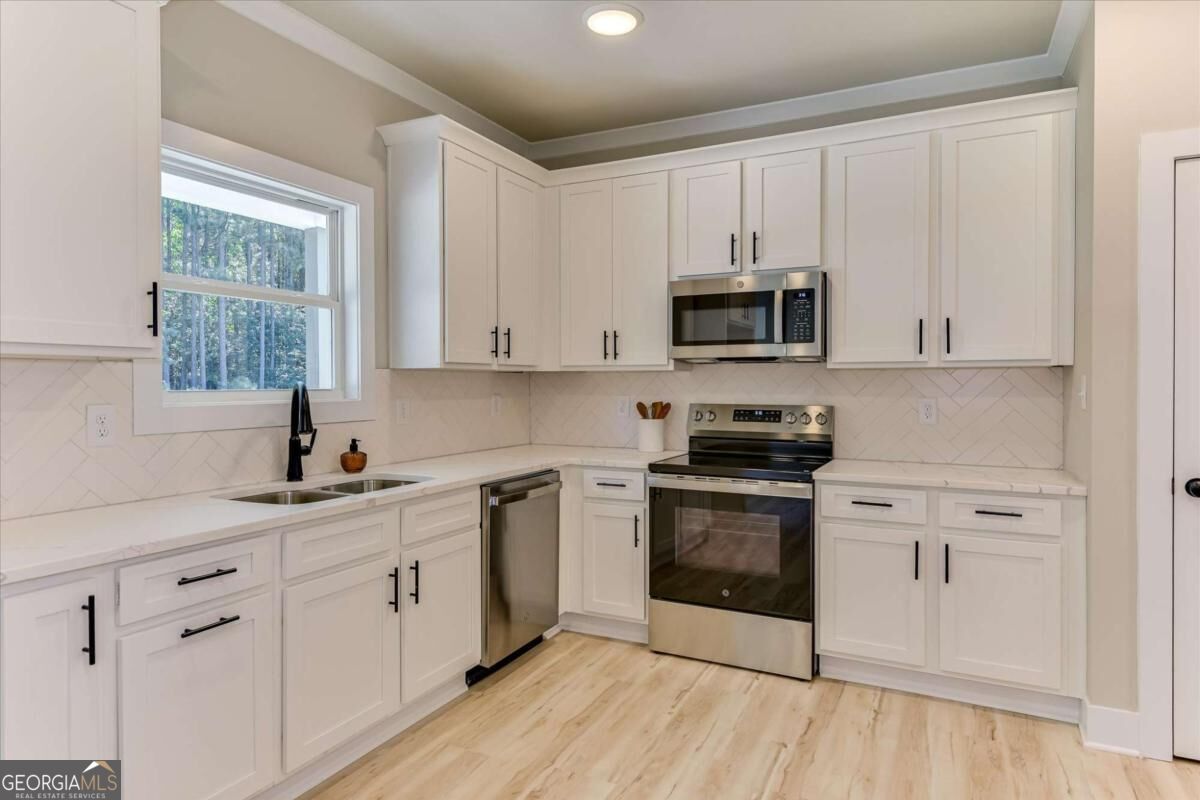 1165 Watersedge Cove