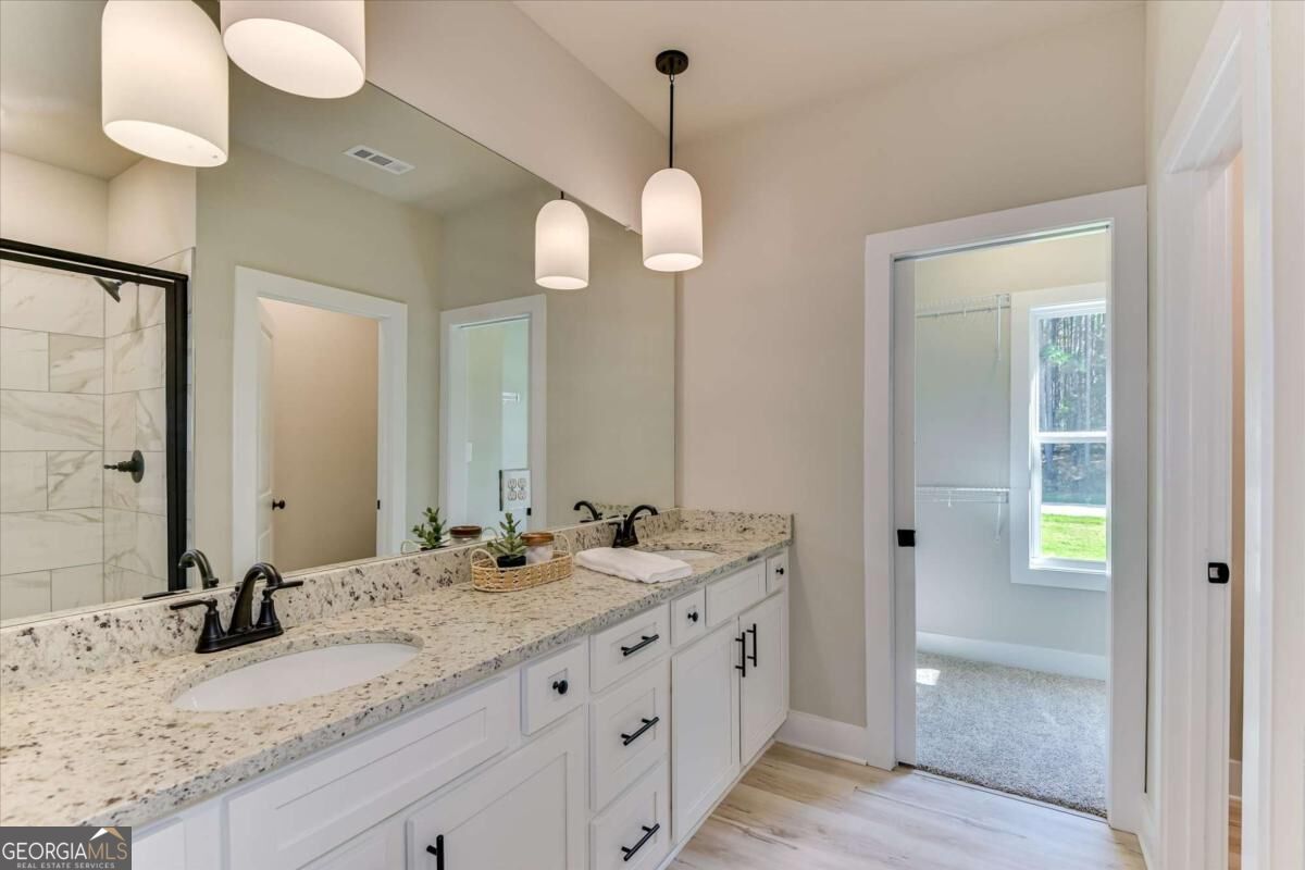 1165 Watersedge Cove