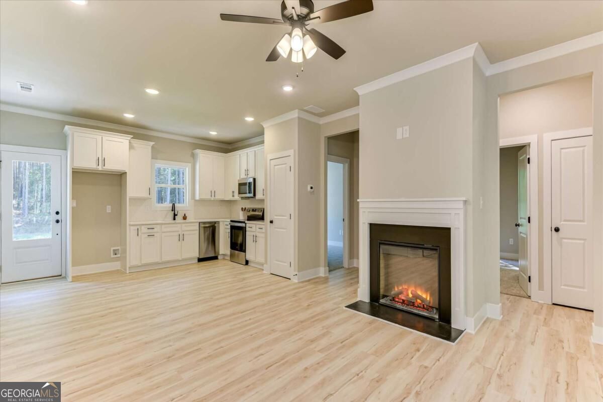 1165 Watersedge Cove