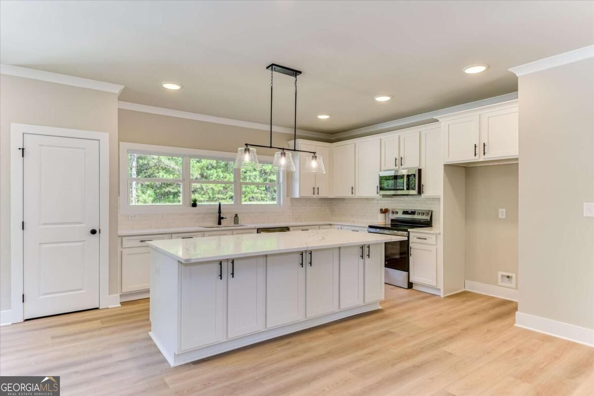 1192 Sunset Cove