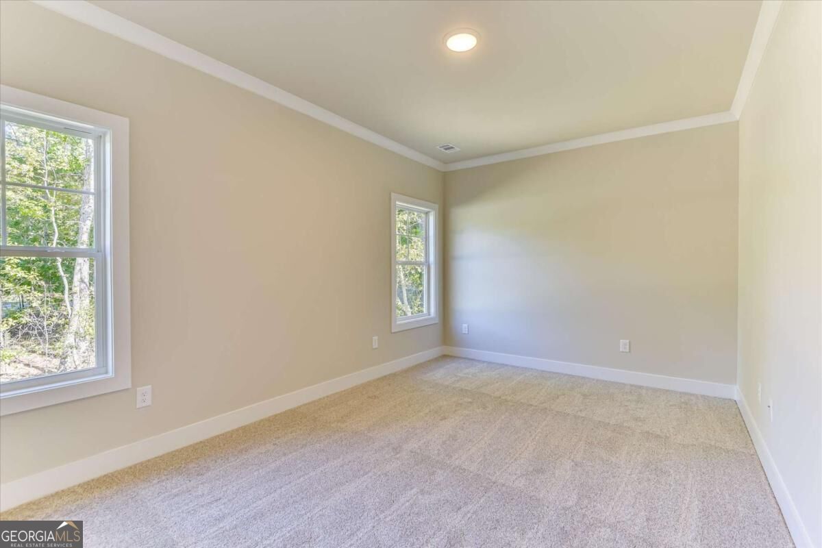 1021 Pointe S
