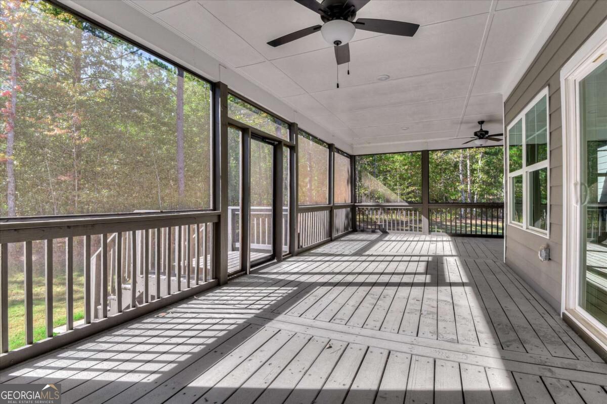 1021 Pointe S