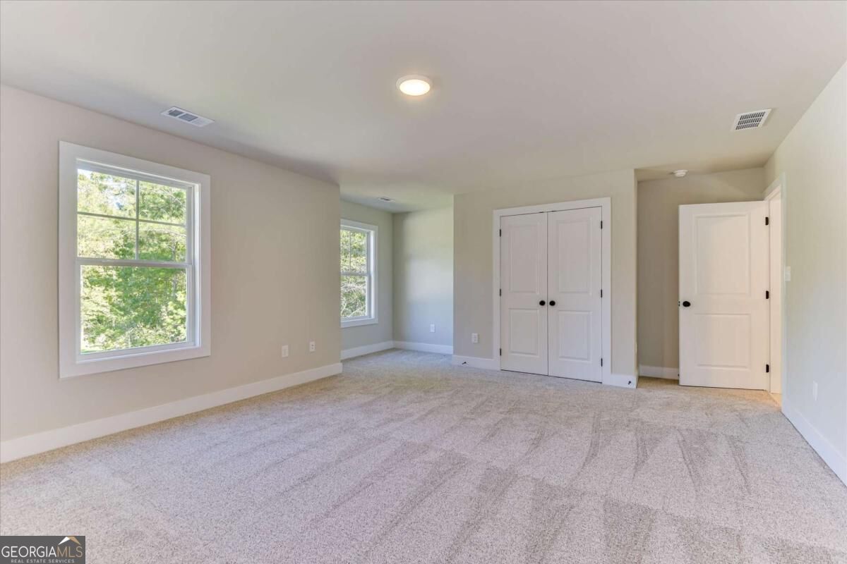 1021 Pointe S