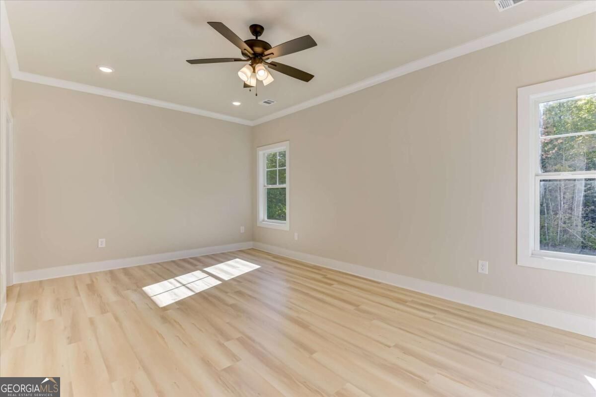 1021 Pointe S