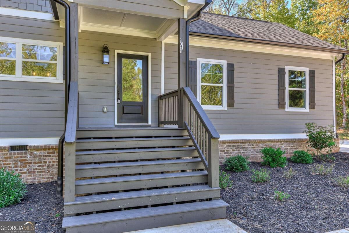 1021 Pointe S