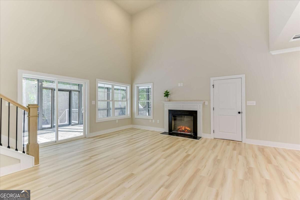 1021 Pointe S