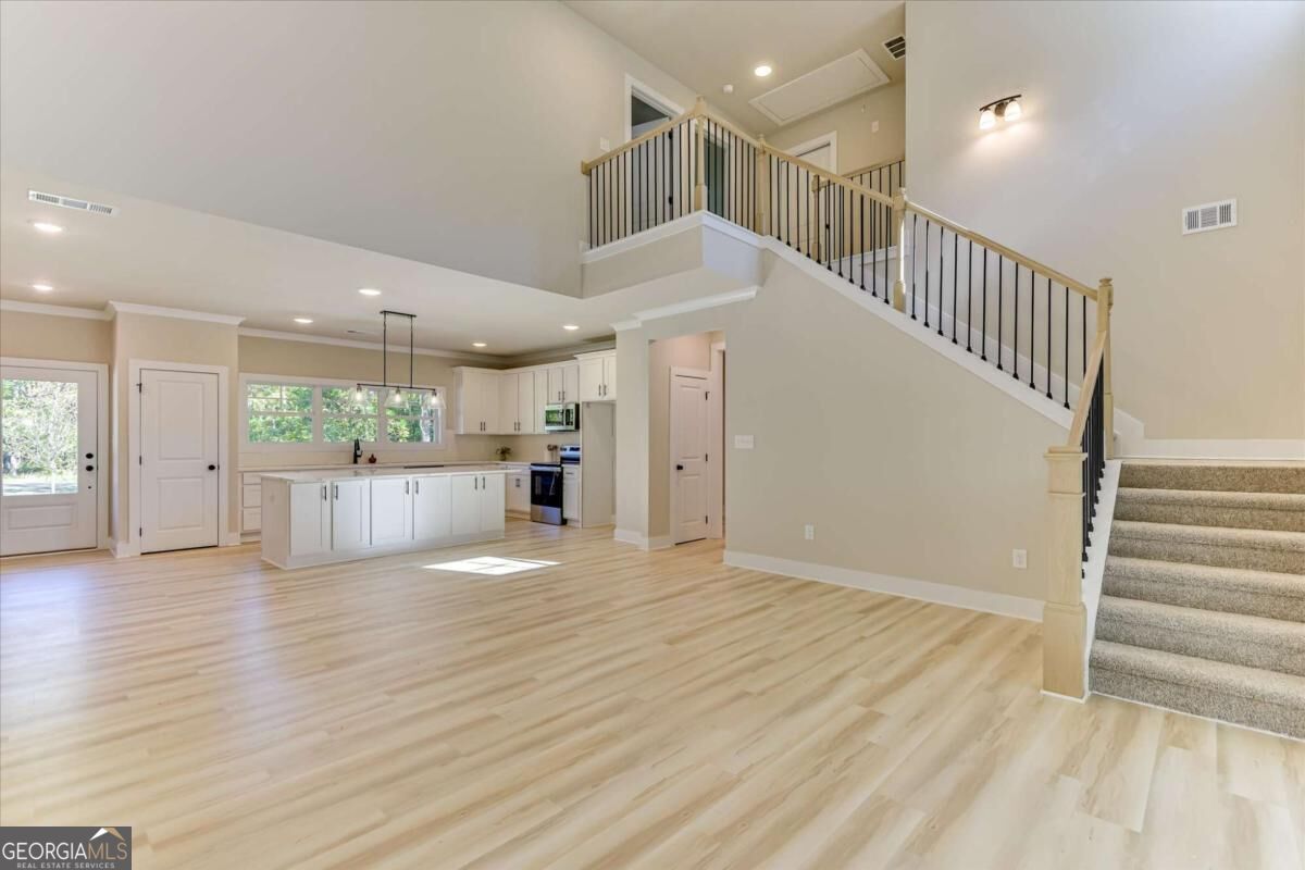 1021 Pointe S