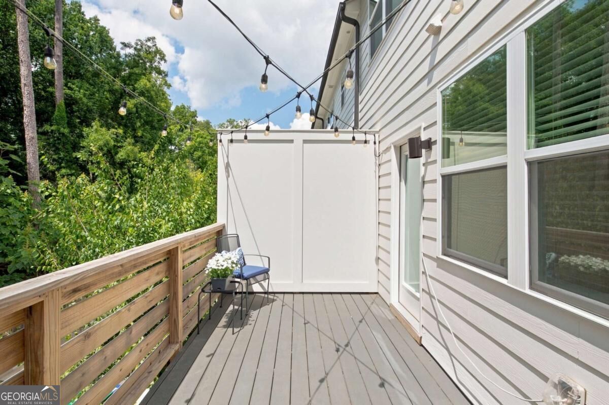 3401 Catalan Alley