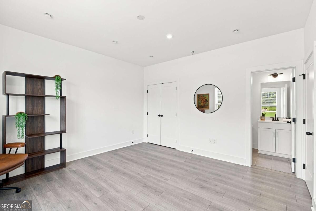 3401 Catalan Alley