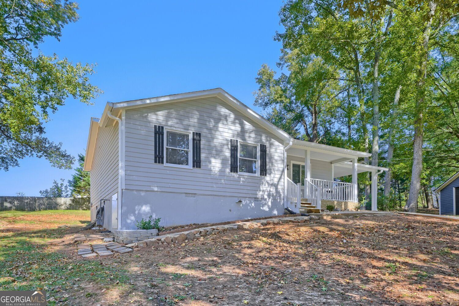 679 Suwanee Court NW